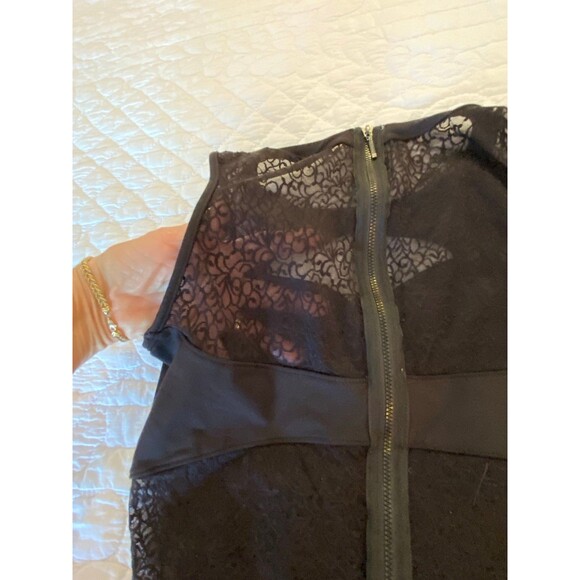 Womens Swimsuit One Piece  Size ?? Large Black w/zipper & Lace Inserts Pool - Picture 9 of 12